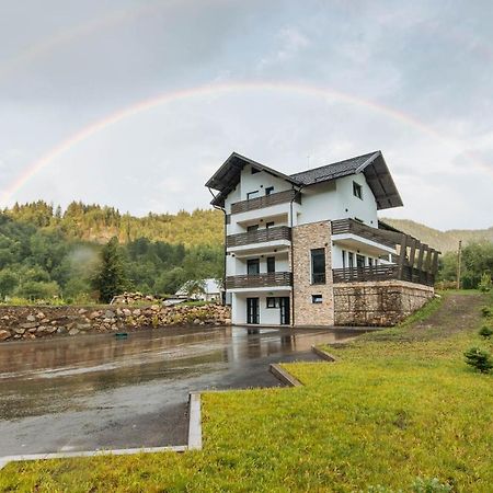 Comoara Raraului Кымпулунг-Молдовенеск Экстерьер фото